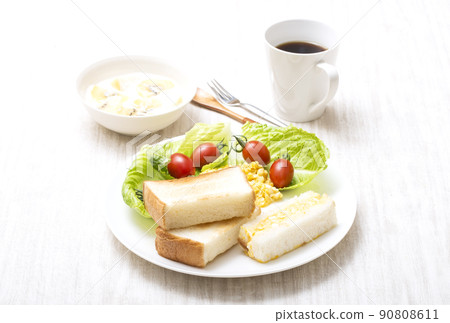 Toast and salad breakfast image light meal image material 90808611