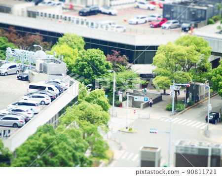 Around Osaka Station, the cityscape of early summer 90811721