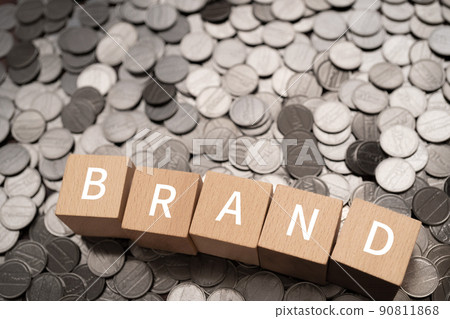 品牌形象 | 帶有“BRAND”字樣的積木和硬幣 品牌形象 | 帶有“BRAND”字樣的積木和硬幣 90811868