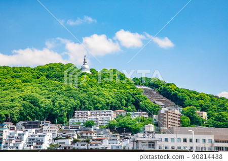 It is a landscape where you can see the stupa (Tower of Peace). Please use it as an image that transcends everything and seeks world peace. Hiroshima It is a landscape where you can see the stupa (Tower of Peace). Please use it as an image that transcends everything and seeks world peace. Hiroshima 90814488