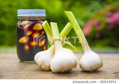 生大蒜和醬油泡菜 生大蒜和醬油泡菜 90814854