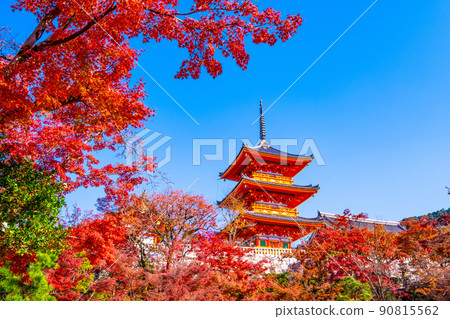 Kiyomizudera和秋葉三重塔 Kiyomizudera和秋葉三重塔 90815562