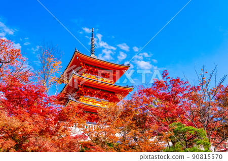 Kiyomizudera和秋葉三重塔 90815570