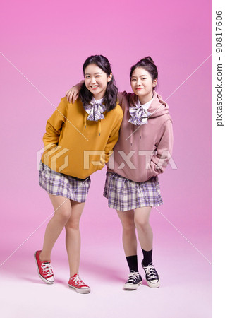 mz generation, smiling asian girl students photos image 90817606