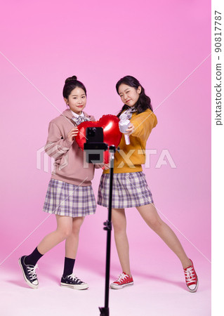 mz generation, asian girl students who shoot short forms photos images 90817787
