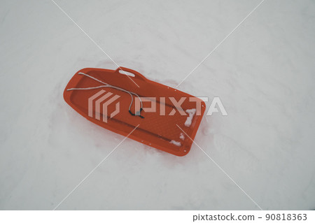 sled, sleigh, tobogganing 90818363