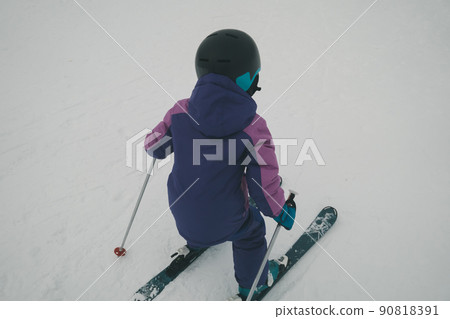 skiing, younger, baby boy 90818391