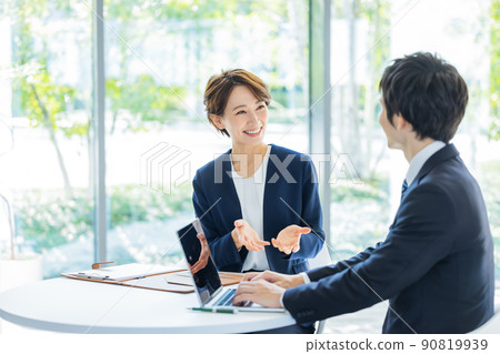 Business scene female shooting cooperation: LINK FOREST 90819939