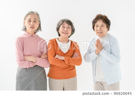 Worried, worried, old-age senior woman 90820045