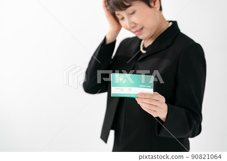 Women in mourning dress passbook inheritance Women in mourning dress passbook inheritance 90821064