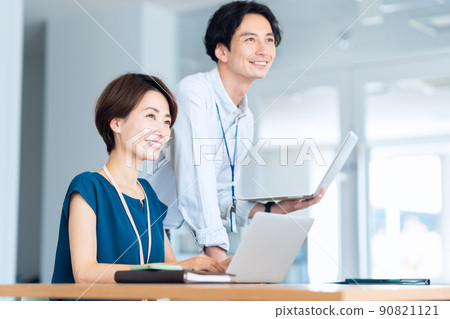 會議團隊商務工程師商人辦公室拍攝合作：中央技術學校附屬日本語學校 90821121