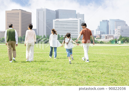 三代家庭 90822036