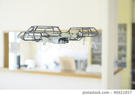 無人機在室內飛行 無人機在室內飛行 90822857