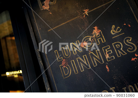 Old English pub in London Old English pub in London 90831060