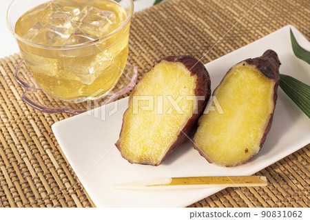 Chilled baked potato 90831062