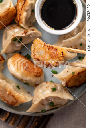Pan-fried Dumpling gyoza ギョウザ 90832450