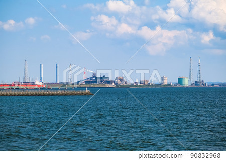 從千葉縣美浜區稻毛海濱公園看到的京葉工業區 90832968