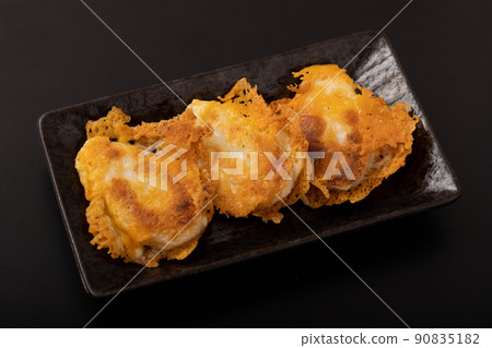 烤竹魚醬配香脆芝士 烤竹魚醬配香脆芝士 90835182