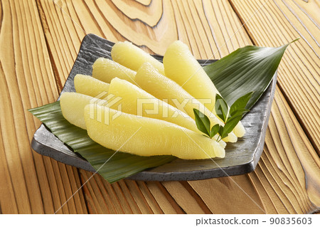 背著一盤盤子的一之子 90835603