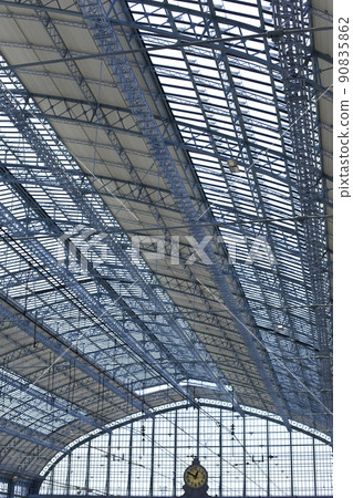 Glass roof of a station and clock 90835862