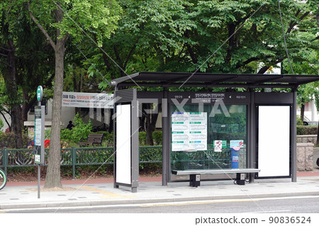 公共汽車站、廣告牌、廣告、模型圖像 90836524