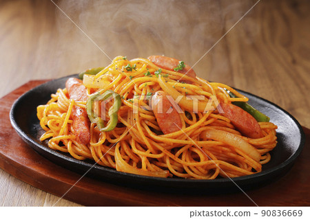 Napolitan spaghetti served on an iron plate Napolitan spaghetti served on an iron plate 90836669