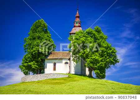 Sveti Tomaz, Slovenia - Beautiful slovene church in Kamnik Savinja Alps Sveti Tomaz, Slovenia - Beautiful slovene church in Kamnik Savinja Alps 90837048