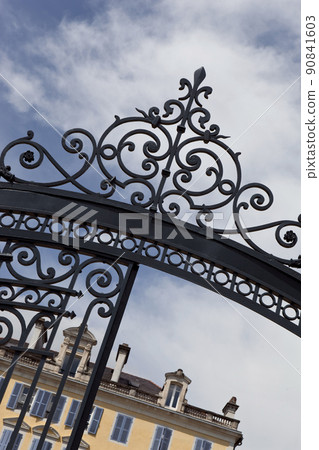 Welcome to the mansion Welcome to the mansion 90841603