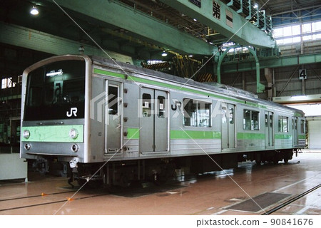 Series 205 of the Yamanote Line detained at the depot 90841676