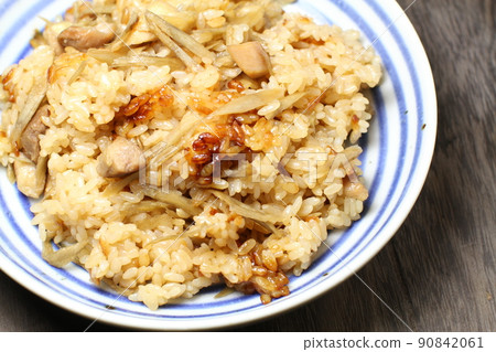 Scorched chicken and burdock cooked rice, plate Scorched chicken and burdock cooked rice, plate 90842061