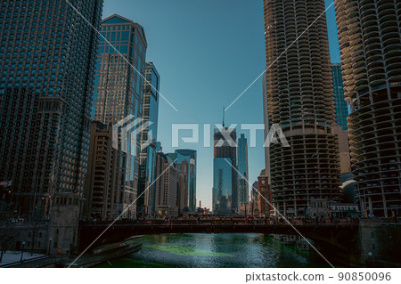 Chicago River 90850096