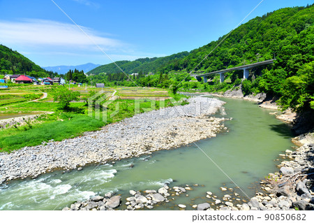 Akashi Ohashi / Upstream from Chikuma River / Looking toward Shiratori Ohashi (Sakae Village, Nagano Prefecture) [2022.5] 90850682