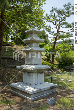 Jinjuseong Jinjuseong 90851001
