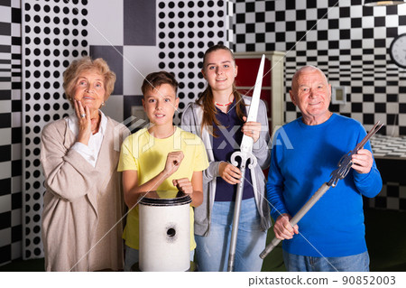 Family of four ponders solution to the puzzle in quest room 90852003