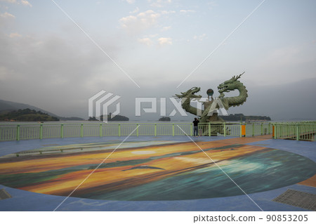 Samcheonpo Bridge Park 90853205