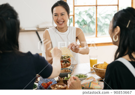 Home party / women's association image Shooting cooperation: Bee Eco Wraps Japan 90853667