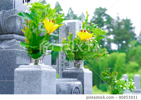 An image of a visit to a grave 90853831
