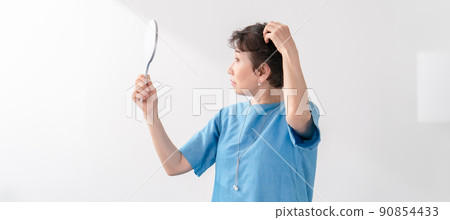 Senior women hair care beauty FAGA 90854433