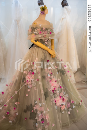 Mannequin wedding dress in flower color dress Choose a dress Beautiful lace flowers 90855955