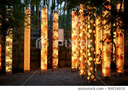 [Arashiyama, Kyoto] Japanese pattern, beautiful lights-Nishijin-ori 90859058