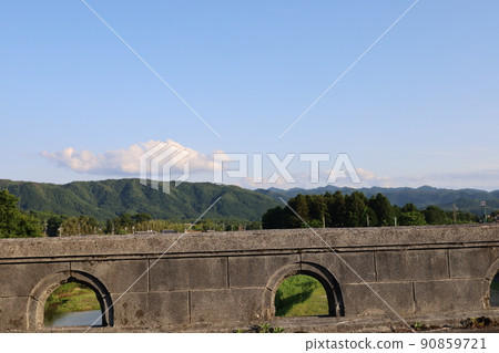 田園詩般的昭和橋 90859721