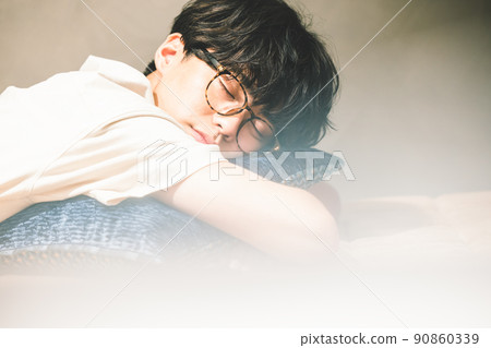 Young man, lifestyle, relaxing, sleeping, Photo courtesy: WEEK Shibadaimon (Sun Frontier Real Estate) Young man, lifestyle, relaxing, sleeping, Photo courtesy: WEEK Shibadaimon (Sun Frontier Real Estate) 90860339
