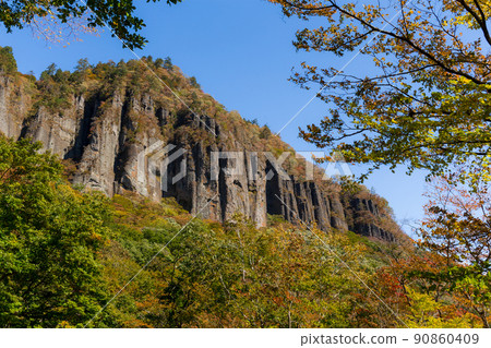Beautiful mountain with autumn season tree 90860409