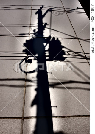 電線桿和電線的影子很美 電線桿和電線的影子很美 90864097