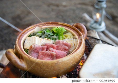 Camp sukiyaki 90864699