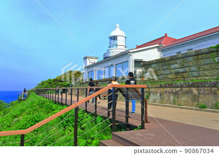[Shimane Prefecture] Mihonoseki Lighthouse in fine weather 90867034