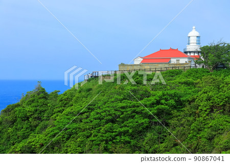 [Shimane Prefecture] Mihonoseki Lighthouse in fine weather 90867041