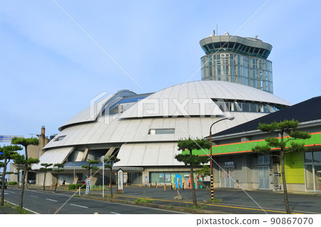 [Tottori Prefecture] Yumeminato Tower in fine weather (Yumeminato Park) 90867070