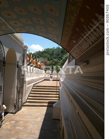 Sri Lanka  90867408