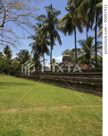 Sri Lanka  90867411